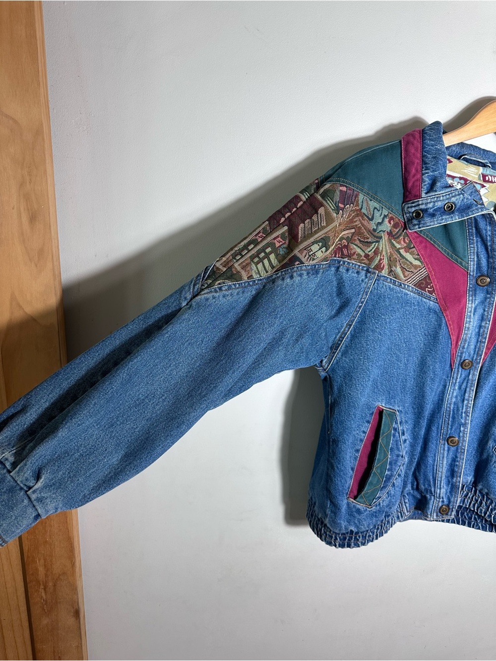 Vintage 90s Denim Jacket with Multicolor Accents - Picture 4 of 10